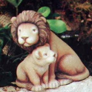 Nurturing Lion Small