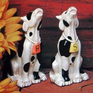 Howling Cows Salt & Pepper set