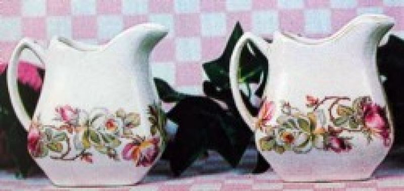 Pitchers Small (set of 2)