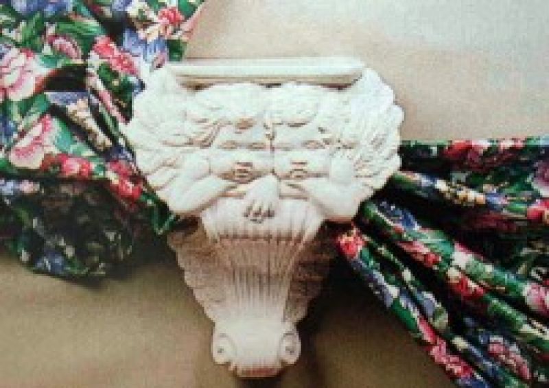 Cherub Drapery Holder