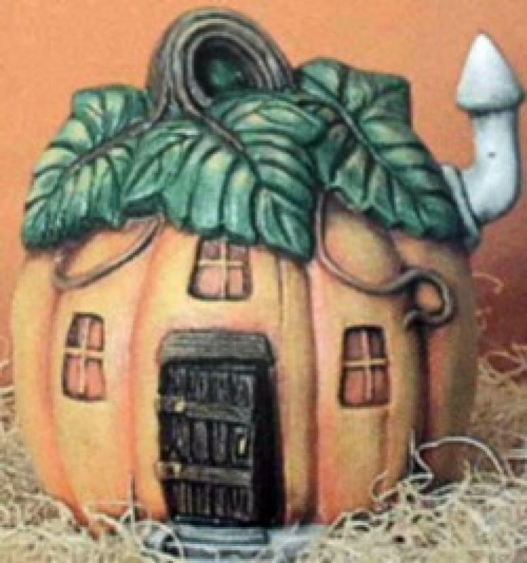 Pumpkin House Small