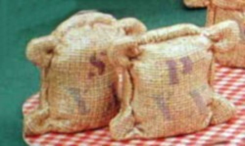 Burlap Salt/Pepper Shaker set