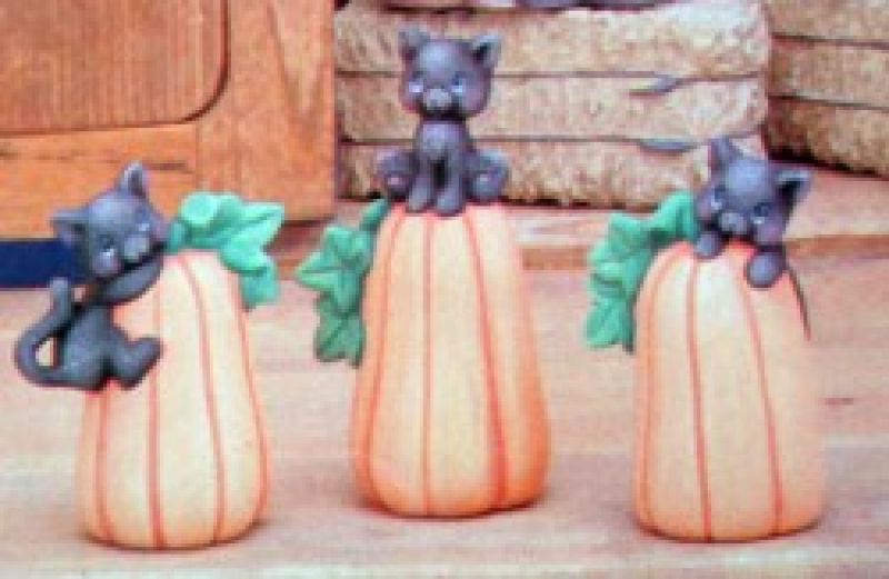 Cat Climbing Pumpkin (set of 3)