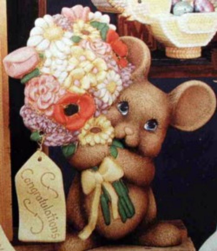 Mouse With Bouquet