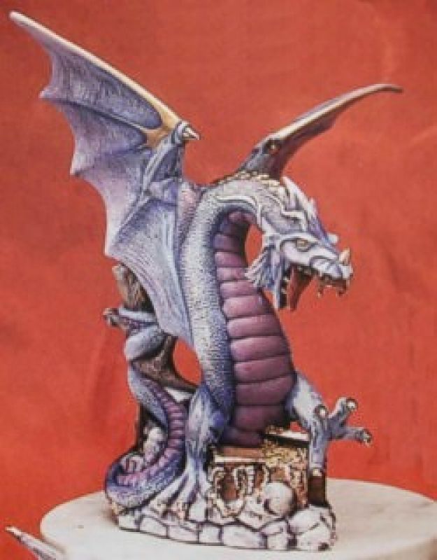 Grand Dragon W/Treasure