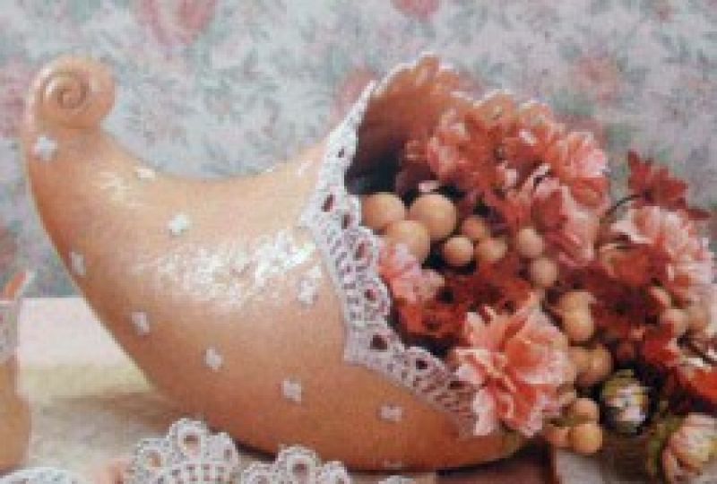 Lace Appliqué Cornucopia