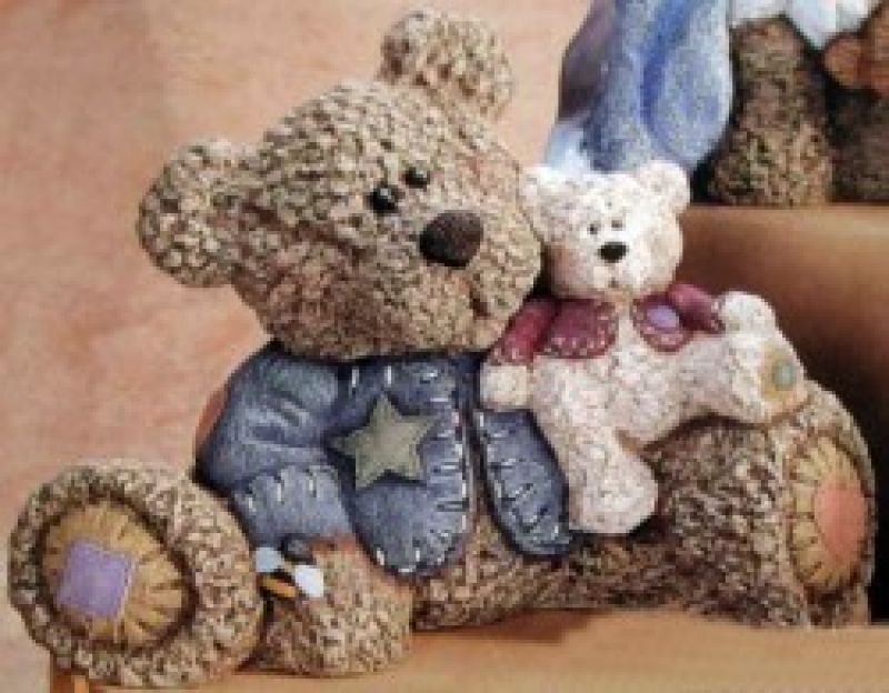 Folksy Knubby Bear