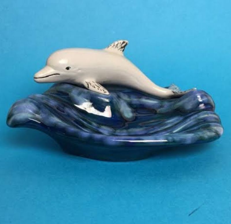 Dolphin With Wave Tray (incl base)