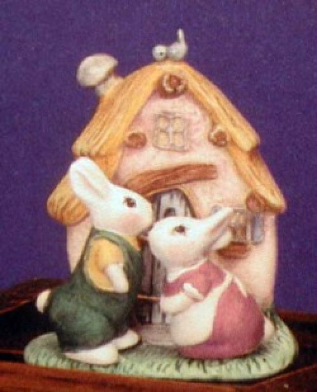 Bunny House With 2 Bunnies