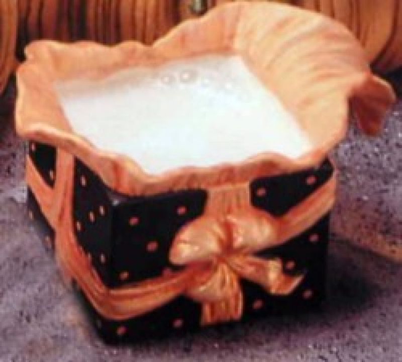 Bow & Box Creamer