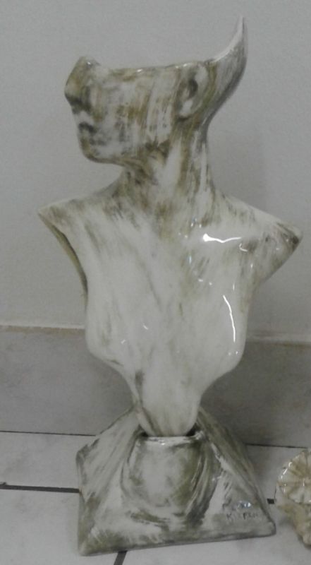 Ladies Bust on Stand