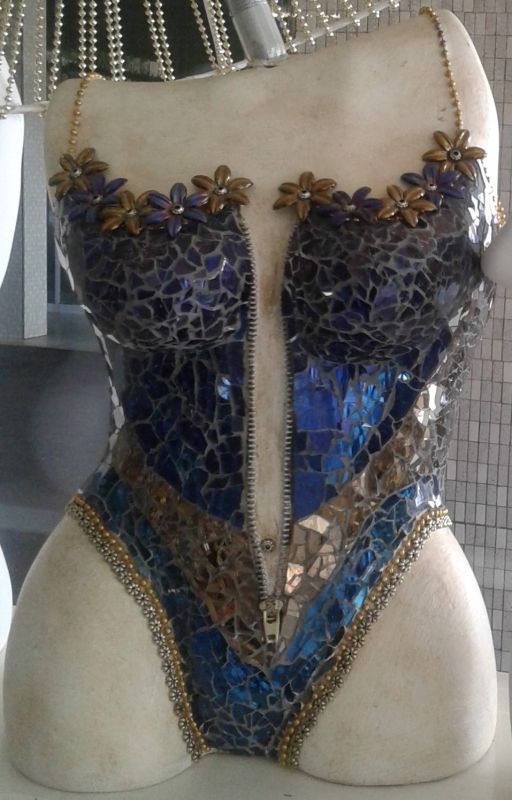Lady Bust Large