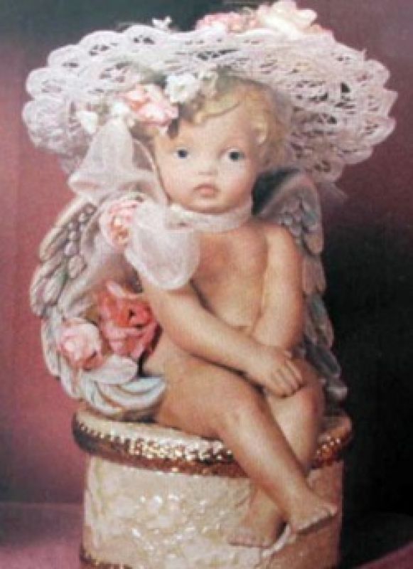 Shelf Cherub Med