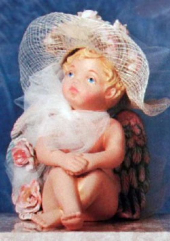 Cherub Arms On Knee
