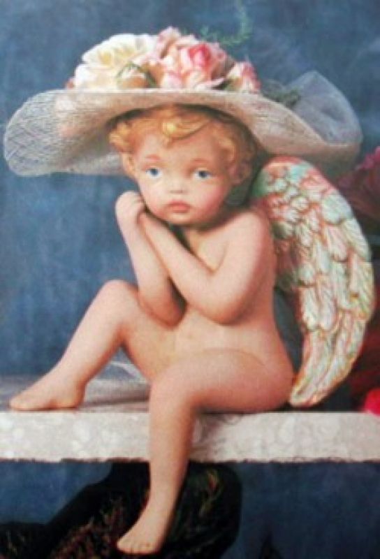 Shelf Cherub Medium