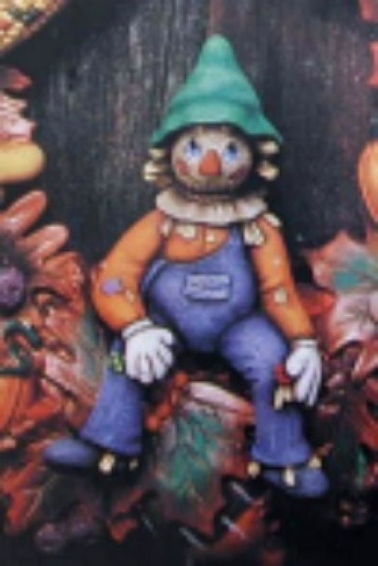 Scarecrow Shelf Sitter