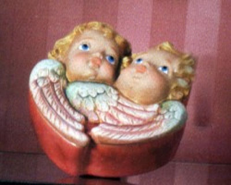 Box With Cherub Lid Small