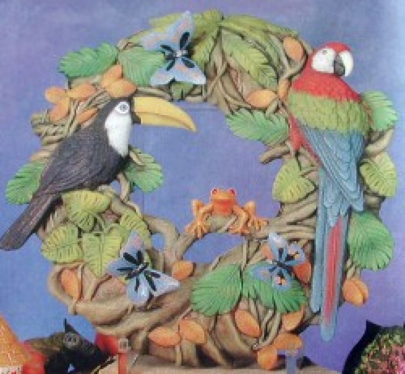 Parrot Wreath