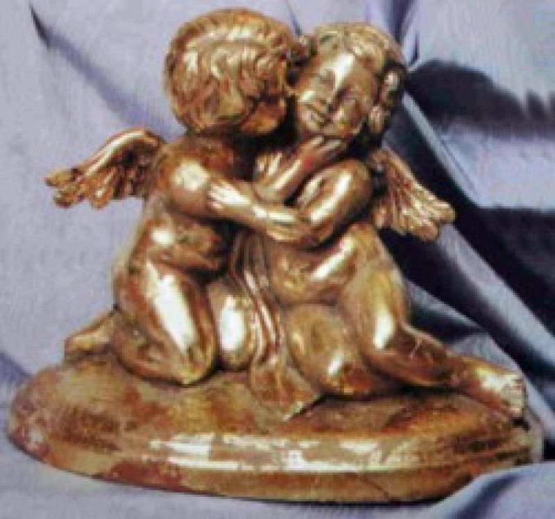 Cherubs Kissing On Base