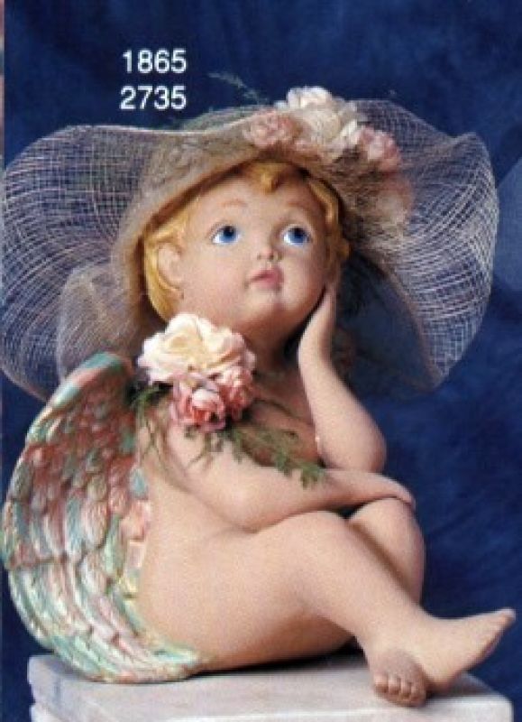 Cherub Hand on Chin Large